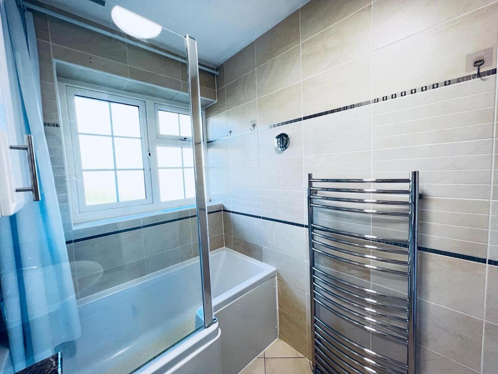 Rooms In Stylish House Milton Keynes Esterno foto